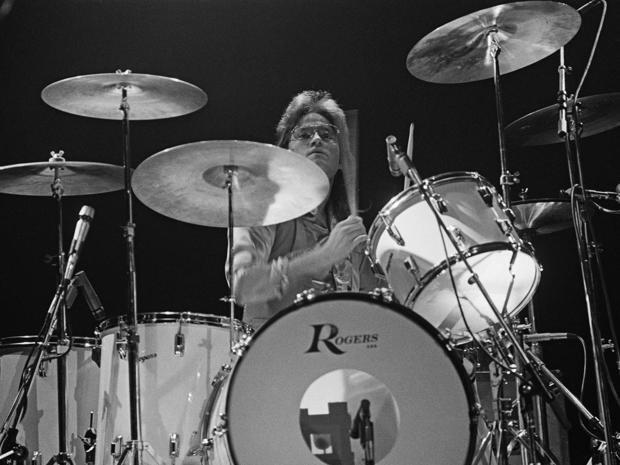 Известные смерти в 2023 году