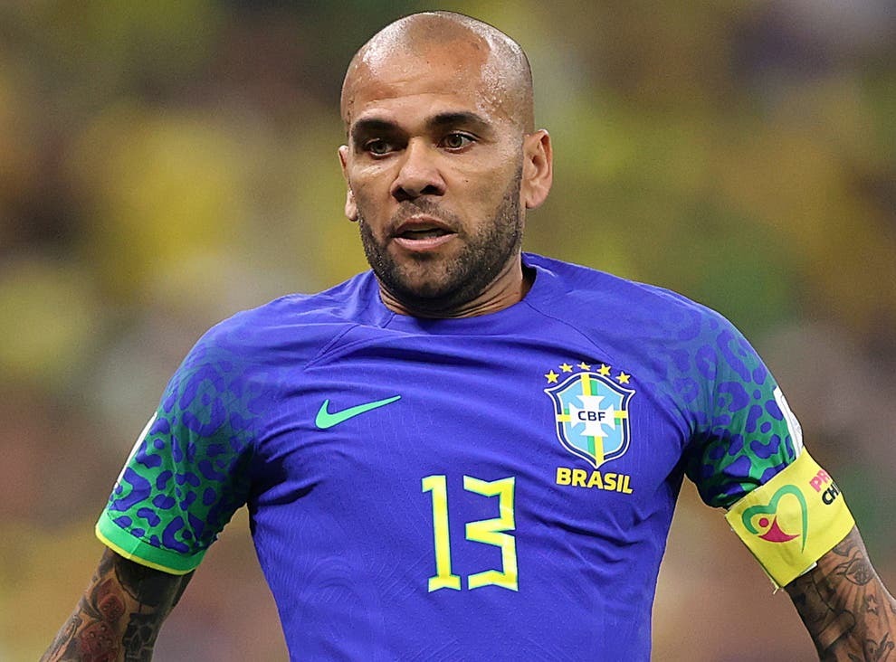 Дани Алвес заключен в тюрьму в ожидании суда в Испании по обвинению в сексуальных домогательствах