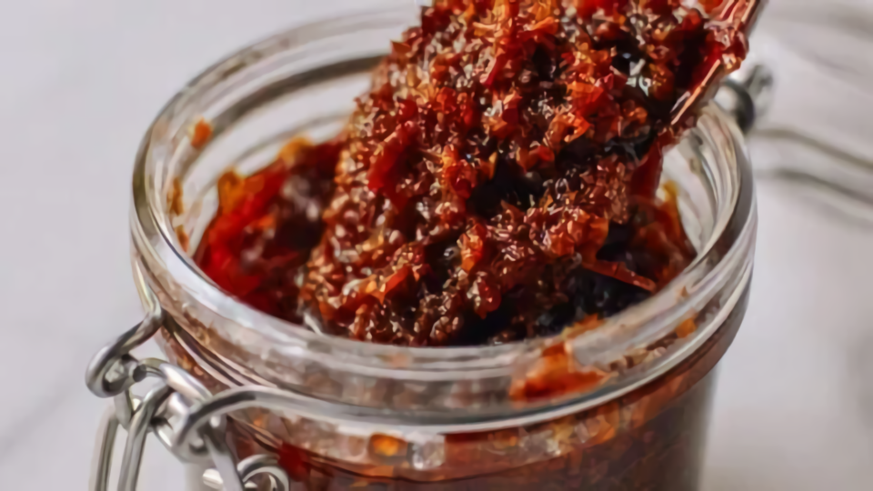 В иллюстрированном путеводителе по Лунному Новому году представлено описание лунного года.