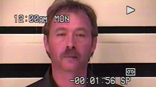 Следователи используют психологию, чтобы получить признание от подозреваемого серийного убийцы