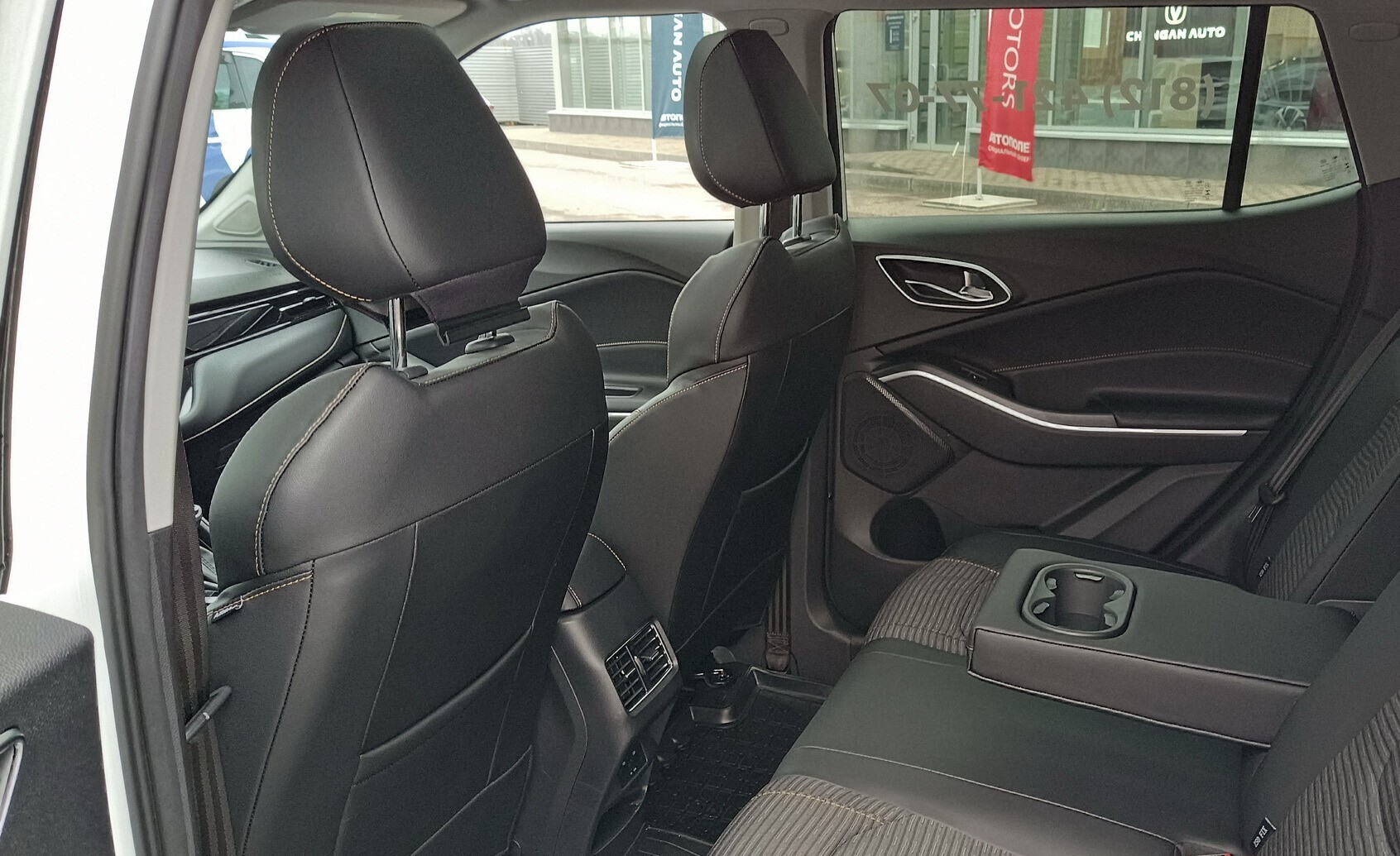 "Я вожу, он шуршит." Тест-драйв автомобиля, продающегося под названием "Москвич 3".