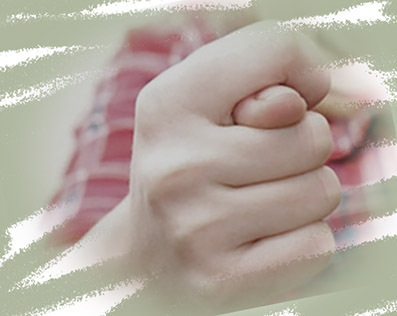 Превращаюсь в "профессиональную судильщицу"?.. Противно!.. Но выбора у меня нет