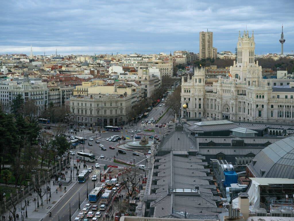 Российские агенты подозреваются в руководстве ультраправой группировкой для рассылки бомб в Испанию