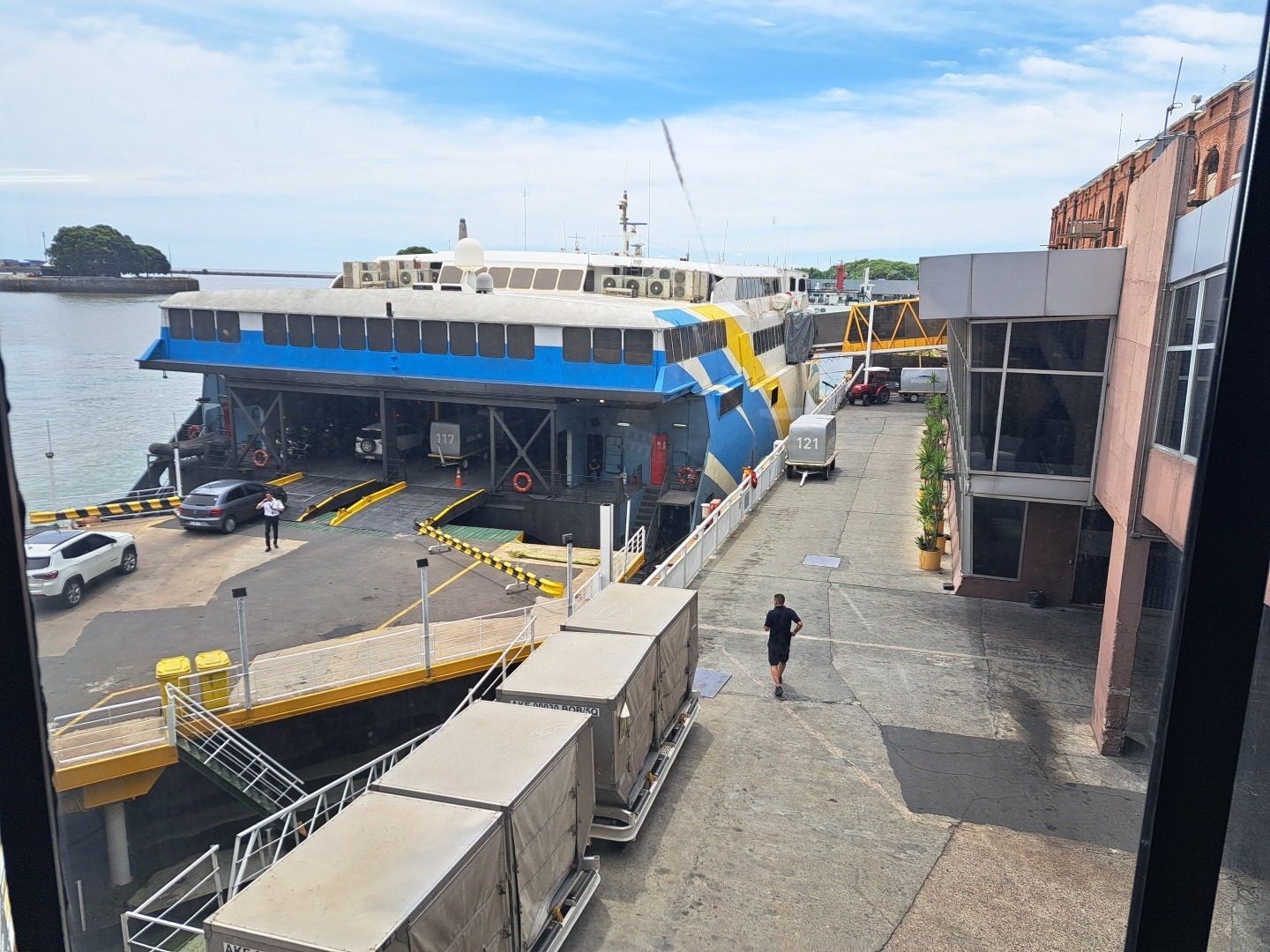 Как я в Уругвай за баблом ездил