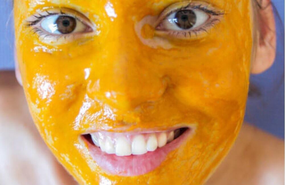 Банановая кожура для отбеливания зубов