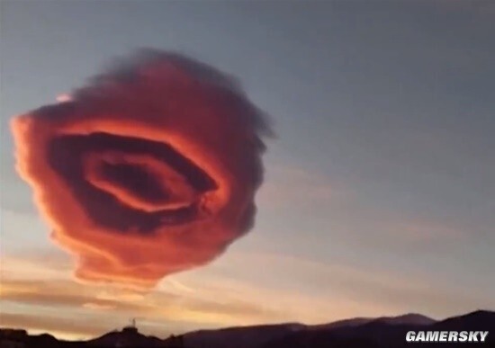 НЛО в Турции? Или шикарные дисковые облака?