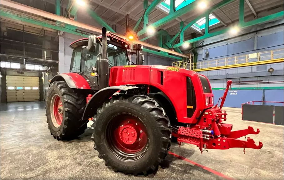 Найдена замена американским моторам на тракторе «Беларус»