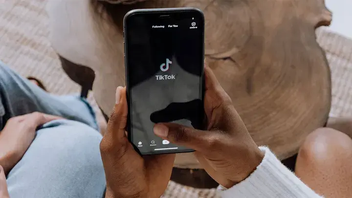 TikTok, другие социальные сети, контролируемые нашими врагами, должны быть запрещены. Мы не можем больше ждать