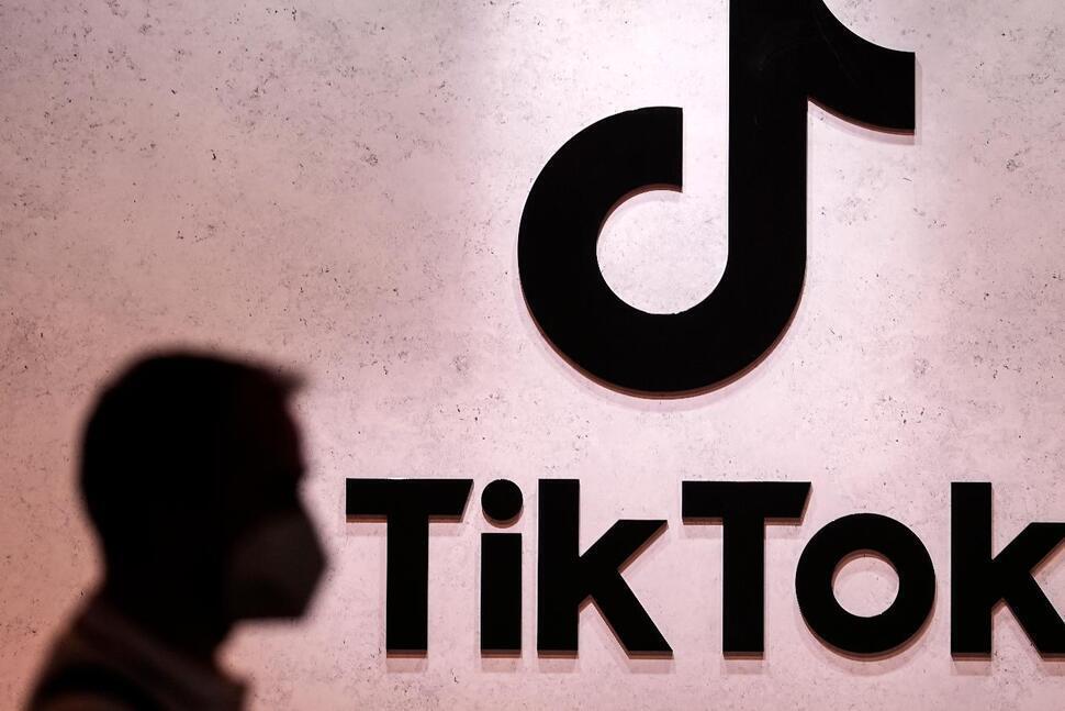 Бретон из ЕС предупреждает генерального директора TikTok: соблюдайте новые цифровые правила.