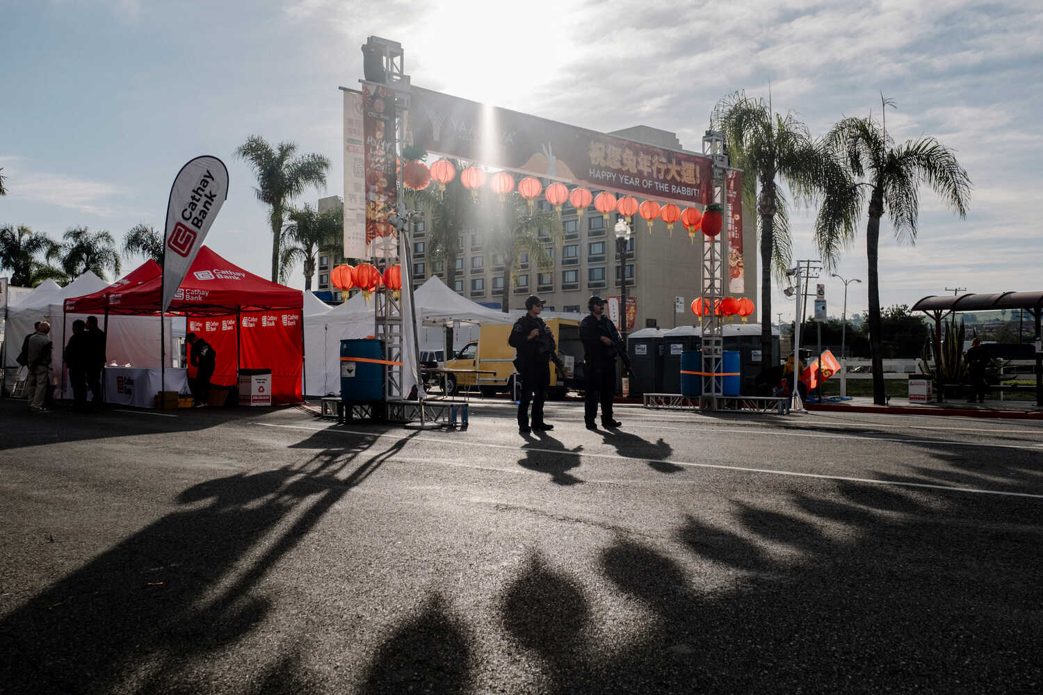 Cледователи ищут мотив смертельной стрельбы в Калифорнии