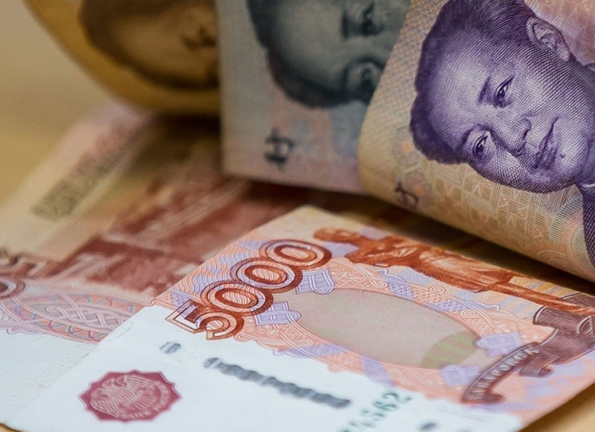 Уже скоро юань вытолкнет доллар (мнение экспертов)