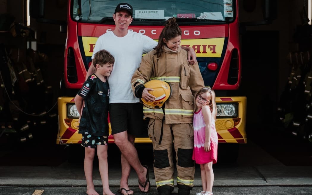 Отдавать и отдавать: Две женщины-пожарные-добровольцы о жизни в бригаде