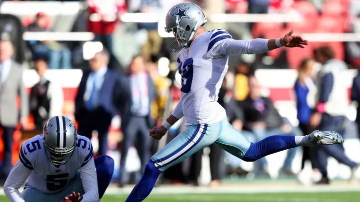 Бретт Махер из Cowboys заблокировал попытку набрать дополнительное очко, поскольку проблемы продолжаются; Губернатор Техаса Эббот возглавляет реакцию