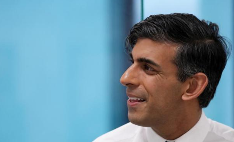 Популярность Сунака упала за 100 дней его пребывания в должности