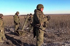 Вооруженные силы Украины пытаются противостоять российским силам под Угледаром.