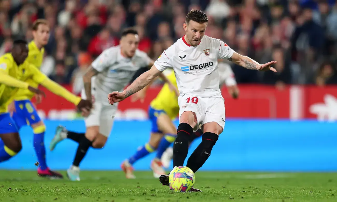 Иван Ракитич сохраняет хладнокровие, когда все остальные в Севилье теряют свое