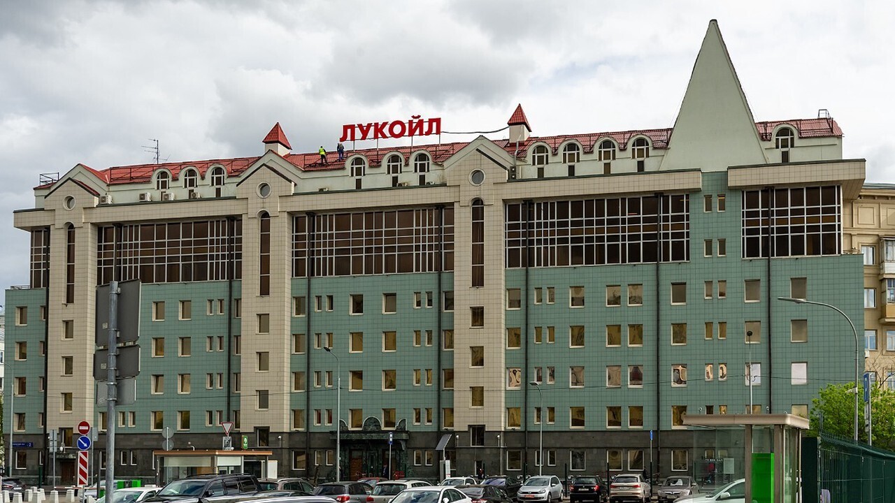 Утопление для украинской армии: Как работает российское топливо, отправленное в Киев из Болгарии