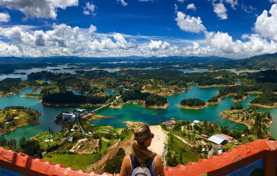 Пьедра-Дель-Пеньоль и его головокружительные масштабы