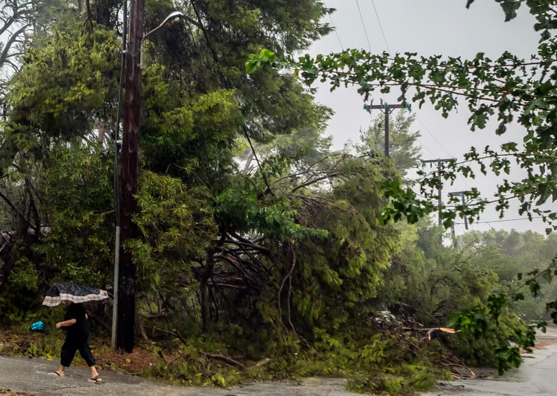 Шторм в Греции.