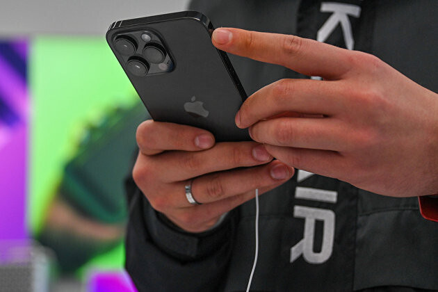 Киберэксперт раскрыл, какие данные собирает смартфон о своем хозяине