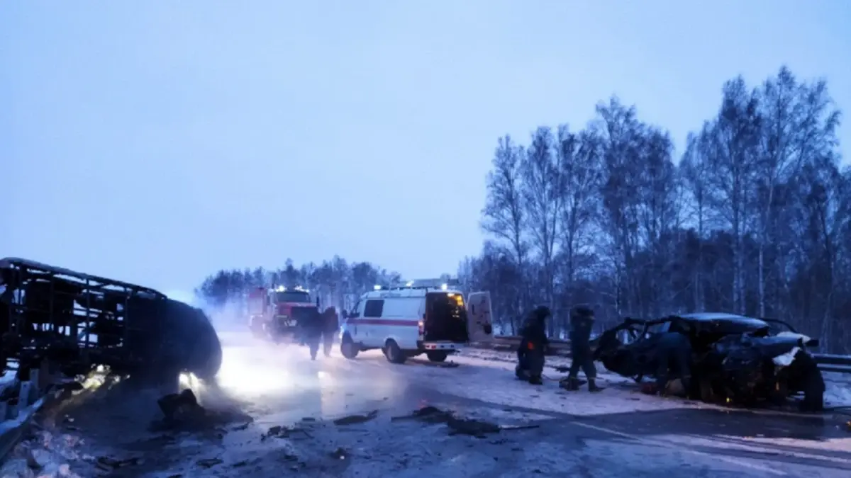 Скорая врезалась в Mitsubishi под Новосибирском — четверо погибли, трое пострадали