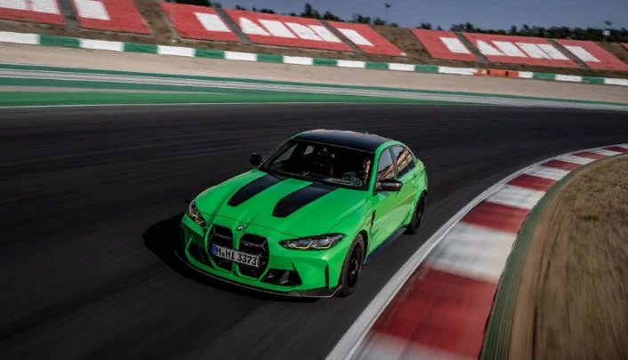 BMW M3 CS, меньше вес, больше мощность.