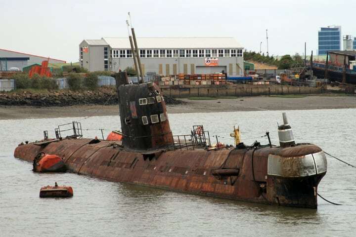 Заброшенные подводные лодки - уникальное зрелище, которое вызывает мурашки по коже.