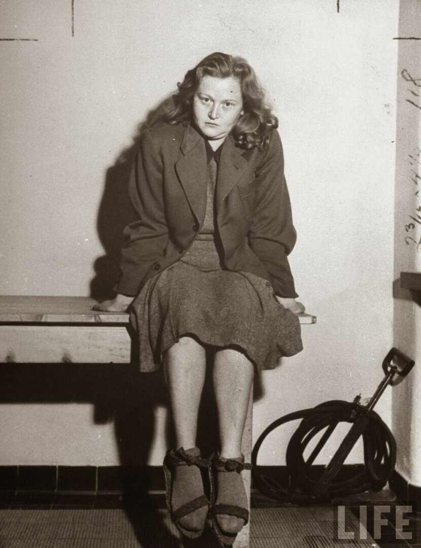 А был ли абажур из кожи человека?