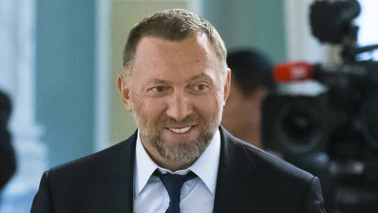 Бывший агент ФБР арестован за связи с российским магнатом