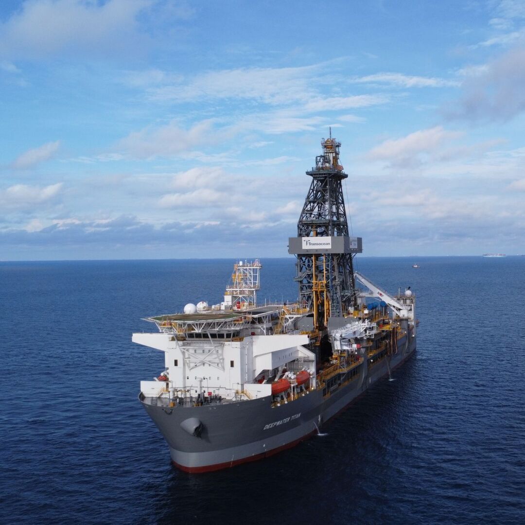 Американцы имеют европейцев и в хвост и в гриву, но они этого не замечают и продолжают получать удовольствие!!!