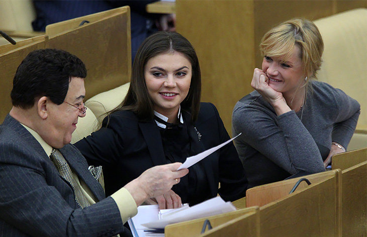 ZVезд✭💞. Новая партия "Красивая Россия". Смена политического расклада сил в стране. Конкуренты всерьез заволновались.