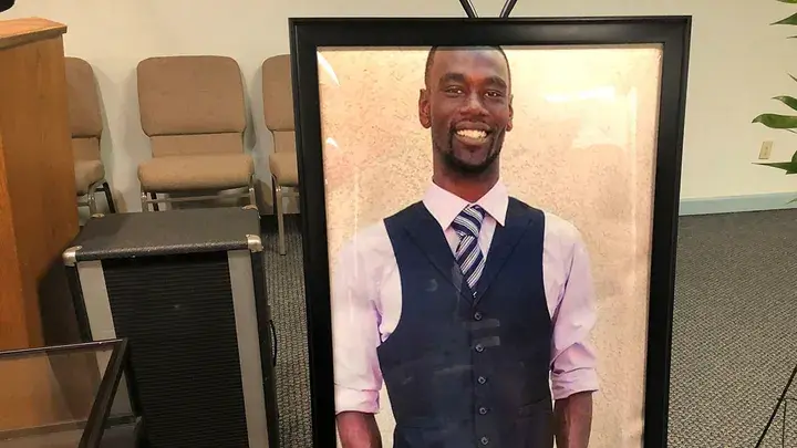 Дело Тайра Николса: 5 бывших полицейских Мемфиса обвиняются в убийстве второй степени