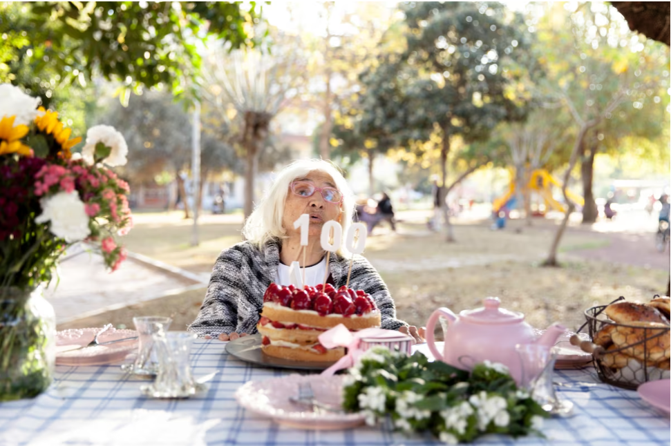 Недавняя смерть старейшего человека в мире в возрасте 118 лет подчеркивает растущее число долгожителей во всем мире.