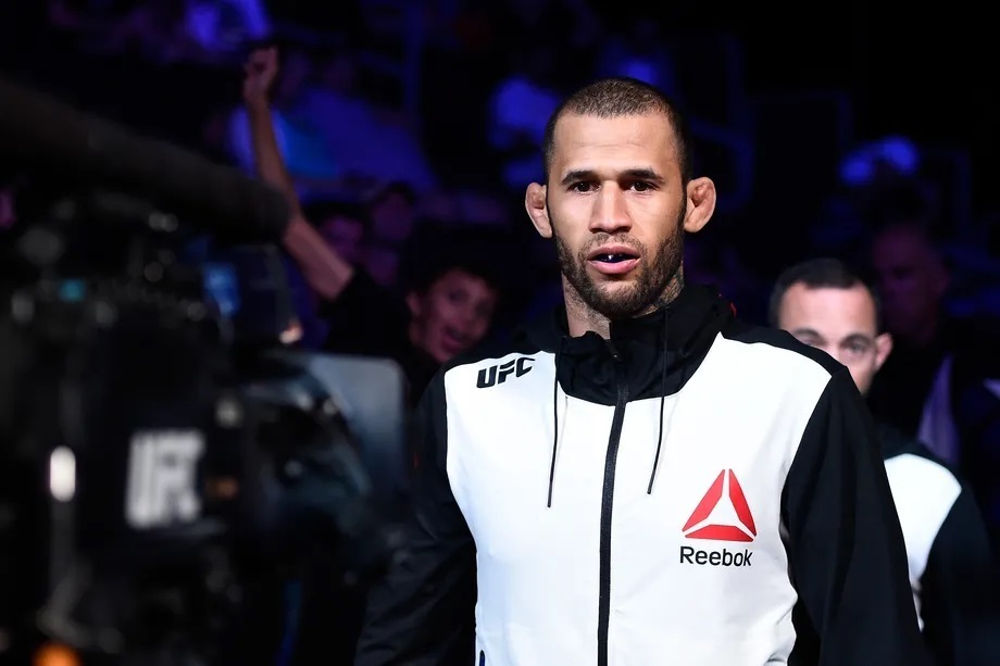 Ветеран UFC рассказал об оскорбительно низкой зарплате, предложенной лигой Power Slap League