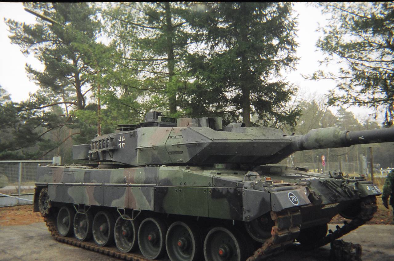 Сравнение основных технических характеристик танков Т-90 и"Леопард-2А".