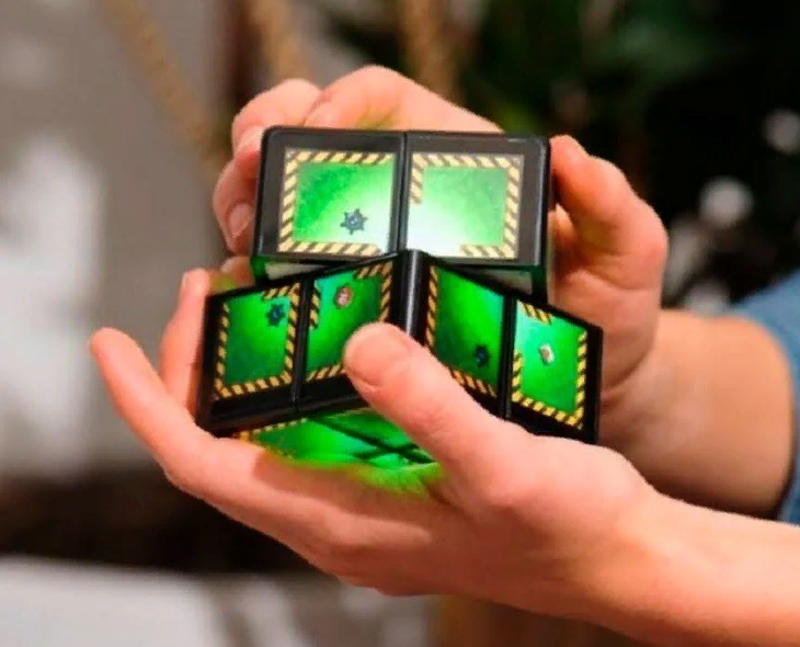 Чудо куб, с интеллектом и богатым функционалом.