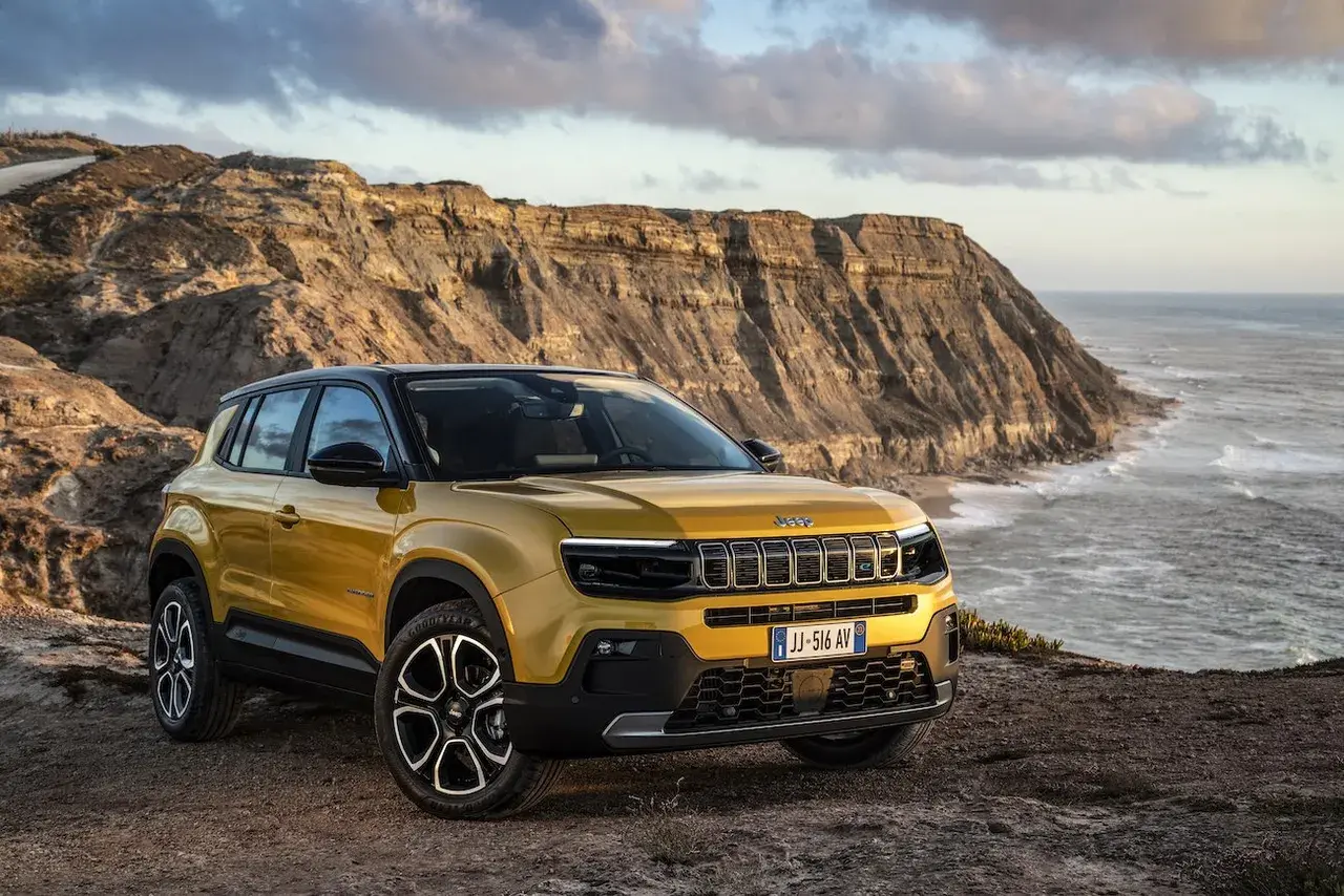 17 лучших электромобилей в 2023 году