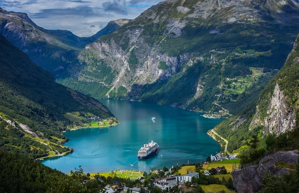 Гейрангер-фьорд, жемчужина норвежских фьордов
