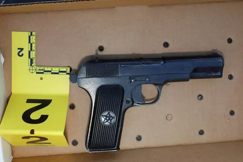 Отношения между боевиком Mengcheng Чен Югэном и жертвой неизвестны, мотив убийства до сих пор остается загадкой. Фото, мотивы.