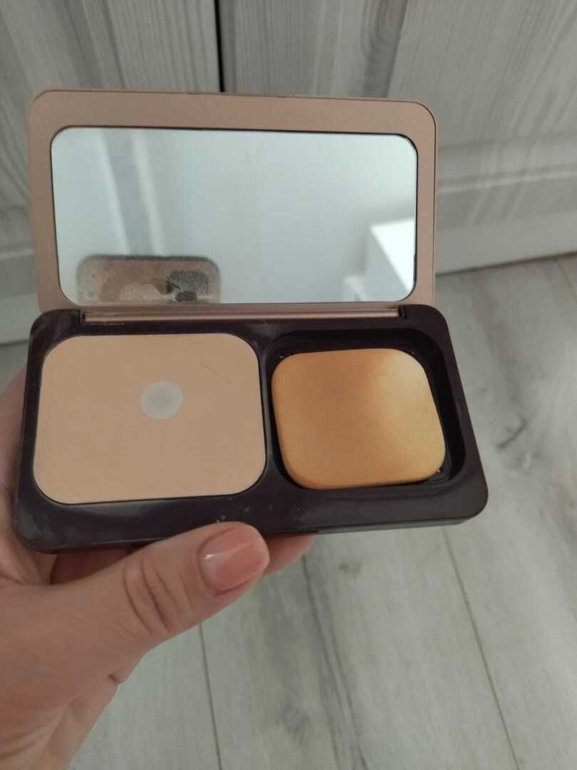 Фаберлик классная пудра для лица Wet & Dry Perfect Me.