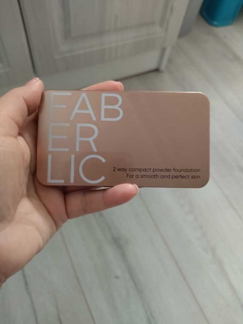 Фаберлик классная пудра для лица Wet & Dry Perfect Me.