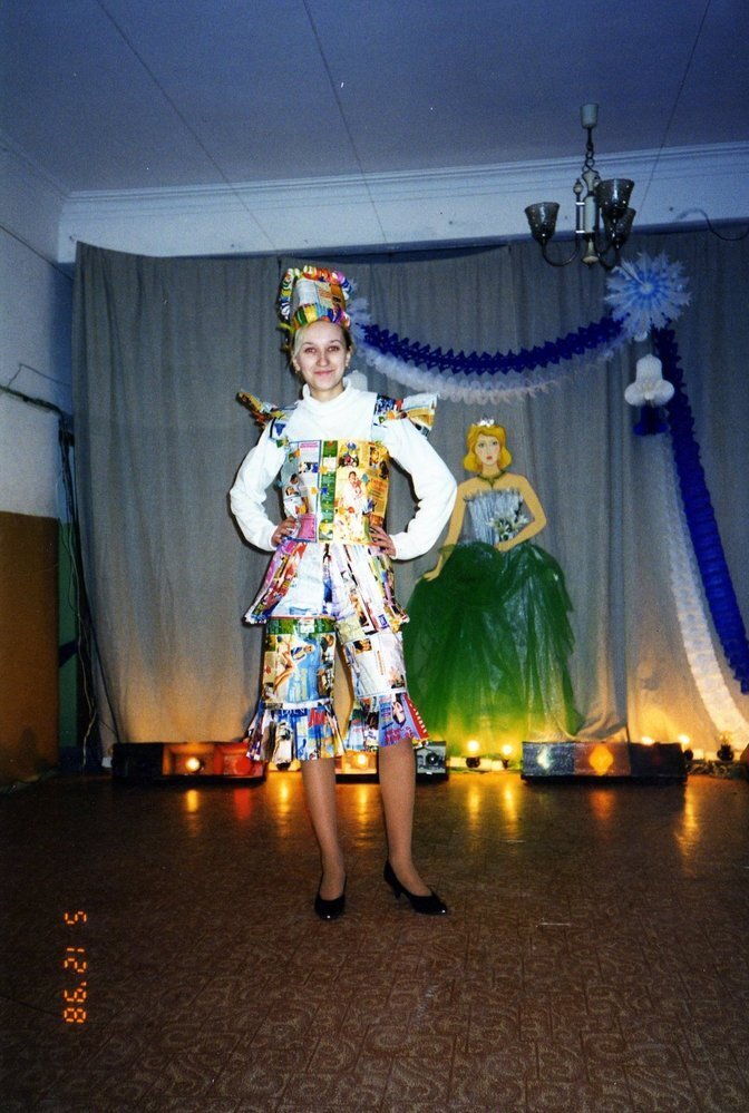 Мой опыт дизайна одежды включает степень бакалавра дизайна одежды (2006-2011) и магистра дизайна одежды (2012-настоящее время), и в ...