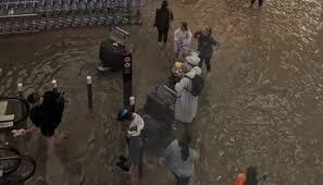 !!!Наводнение в Окленде: Проливные дожди убили 3 человек, эвакуация и мероприятия отменены.