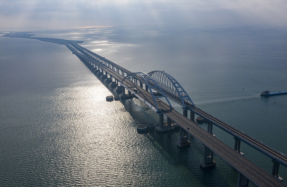 Крымский мост будет закрыт 31 января