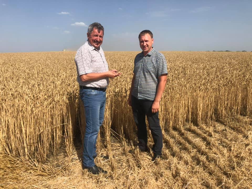 Наши фермеры и производители платят нам небольшую комиссию в размере 10% от продажи всей нашей продукции.