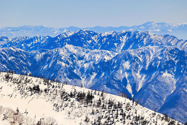 Сообщается, что лавина на горнолыжном курорте в Японии убила американца и еще одного иностранного лыжника