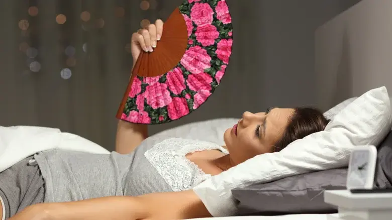 Что на самом деле происходит с вашим телом, если вы спите в нижнем белье