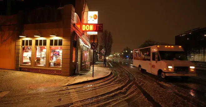 'Там грязно': Аэропорты LaGuardia и Далласа объявляют о прекращении полетов в условиях сильных зимних штормов.