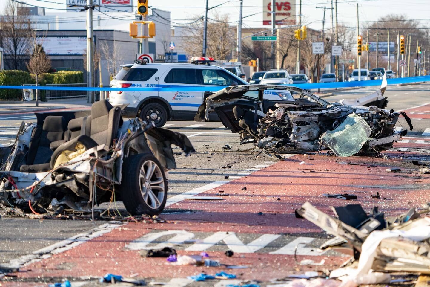По словам прокуроров, водитель, обвиняемый в убийстве беременной подруги в аварии в Нью-Йорке, превышал скорость