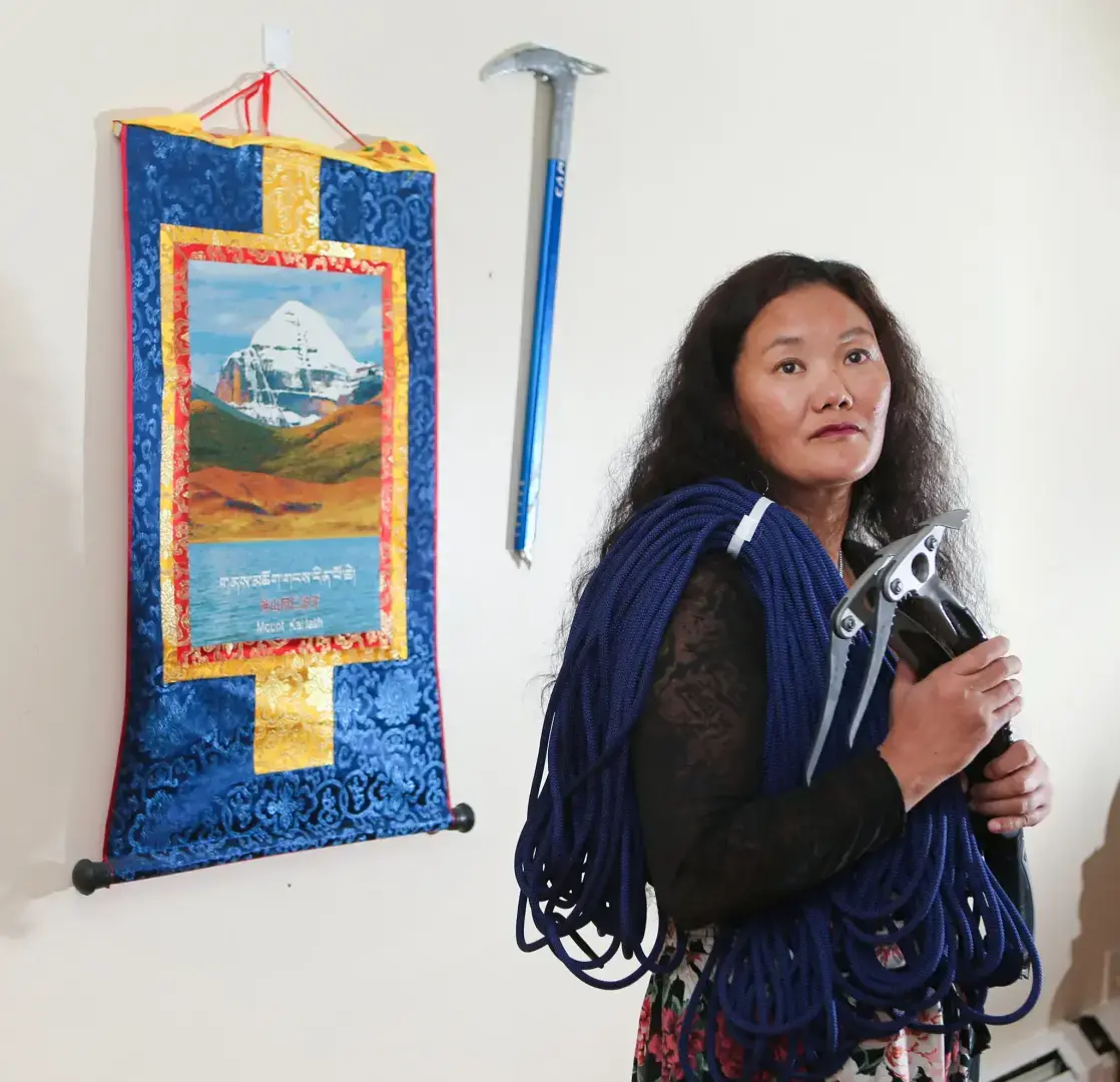 Королева Эвереста тренируется, работая в Whole Foods